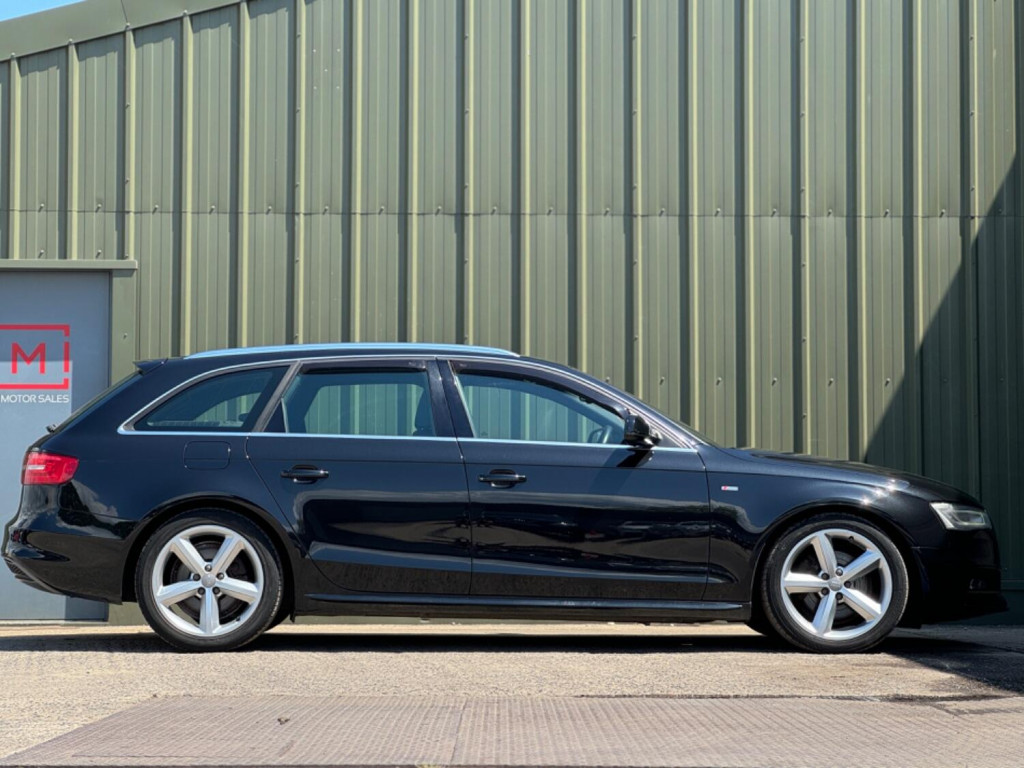 AUDI A4 AVANT