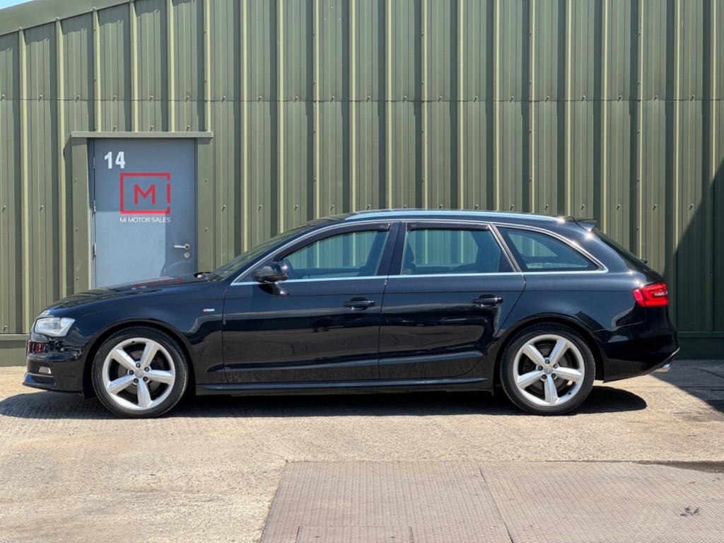 AUDI A4 AVANT