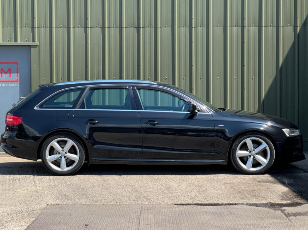 AUDI A4 AVANT