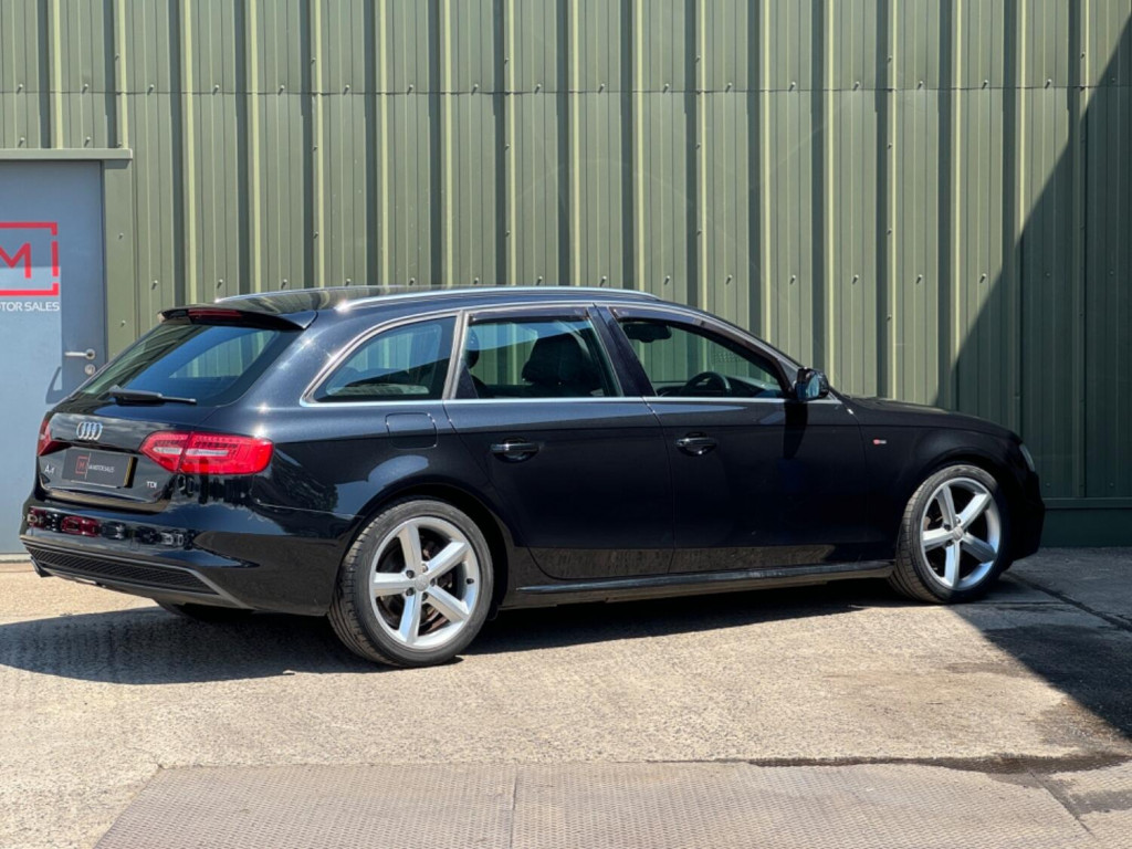 AUDI A4 AVANT
