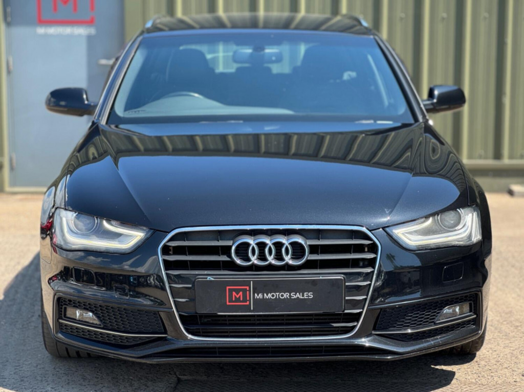 View AUDI A4 AVANT 2.0 TDI S line