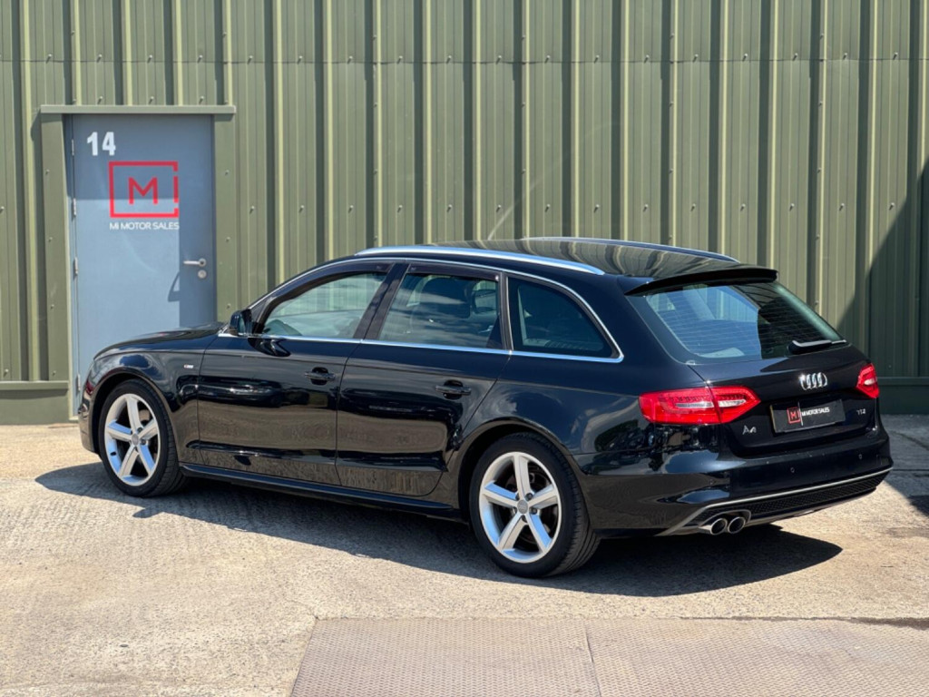 AUDI A4 AVANT