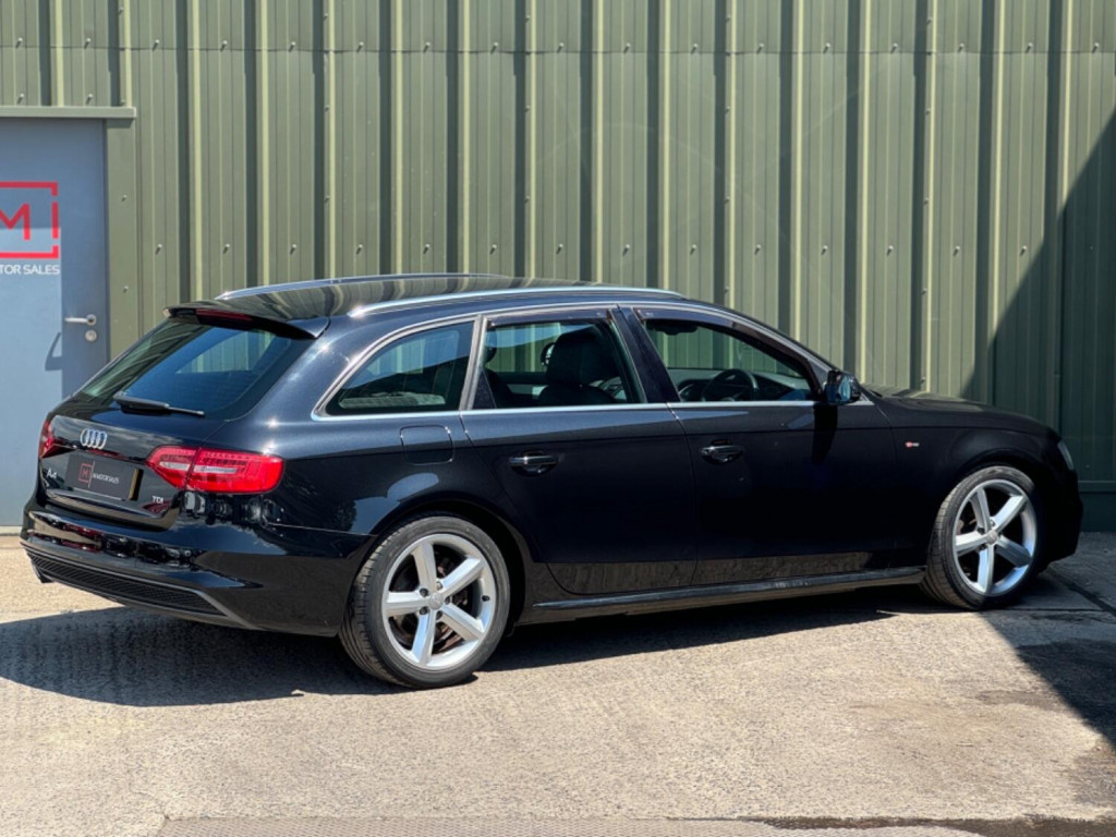 AUDI A4 AVANT