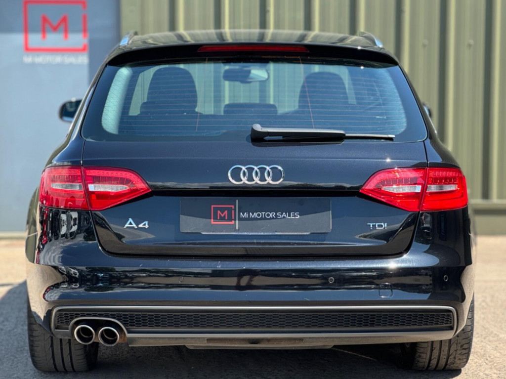AUDI A4 AVANT