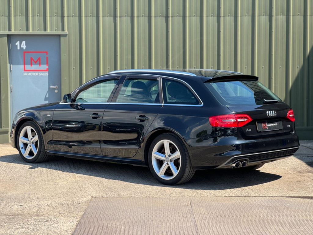 AUDI A4 AVANT
