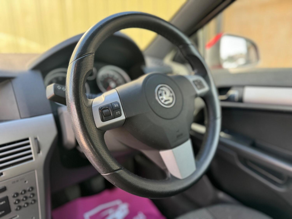 VAUXHALL ASTRA