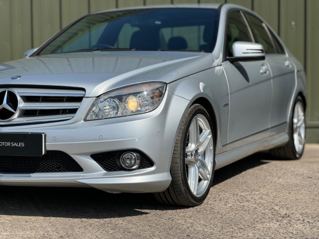 MERCEDES-BENZ C CLASS