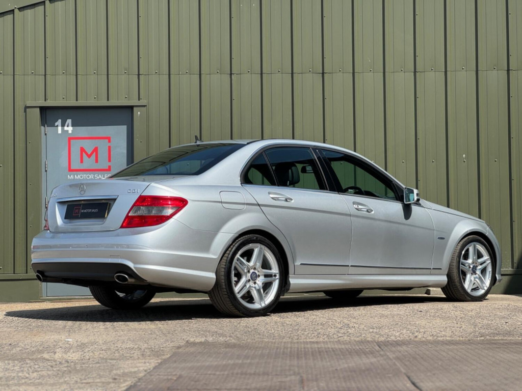 MERCEDES-BENZ C CLASS