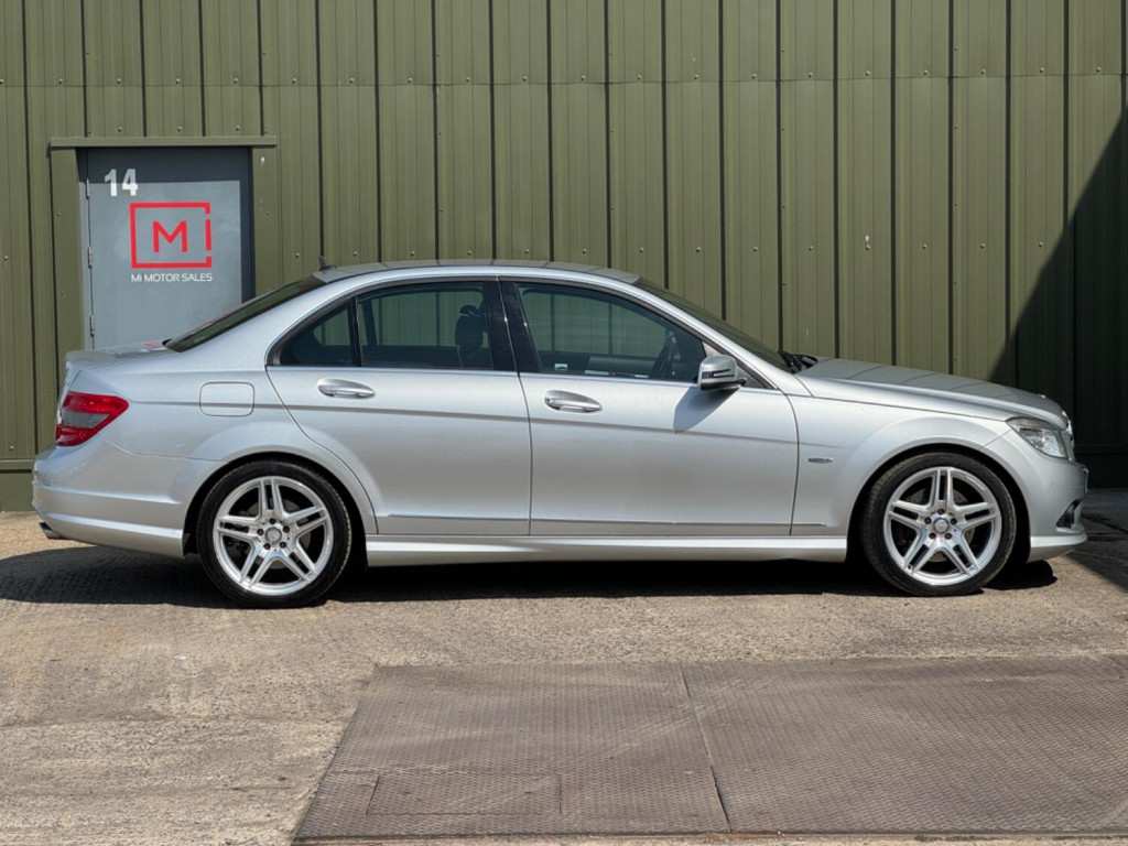 MERCEDES-BENZ C CLASS