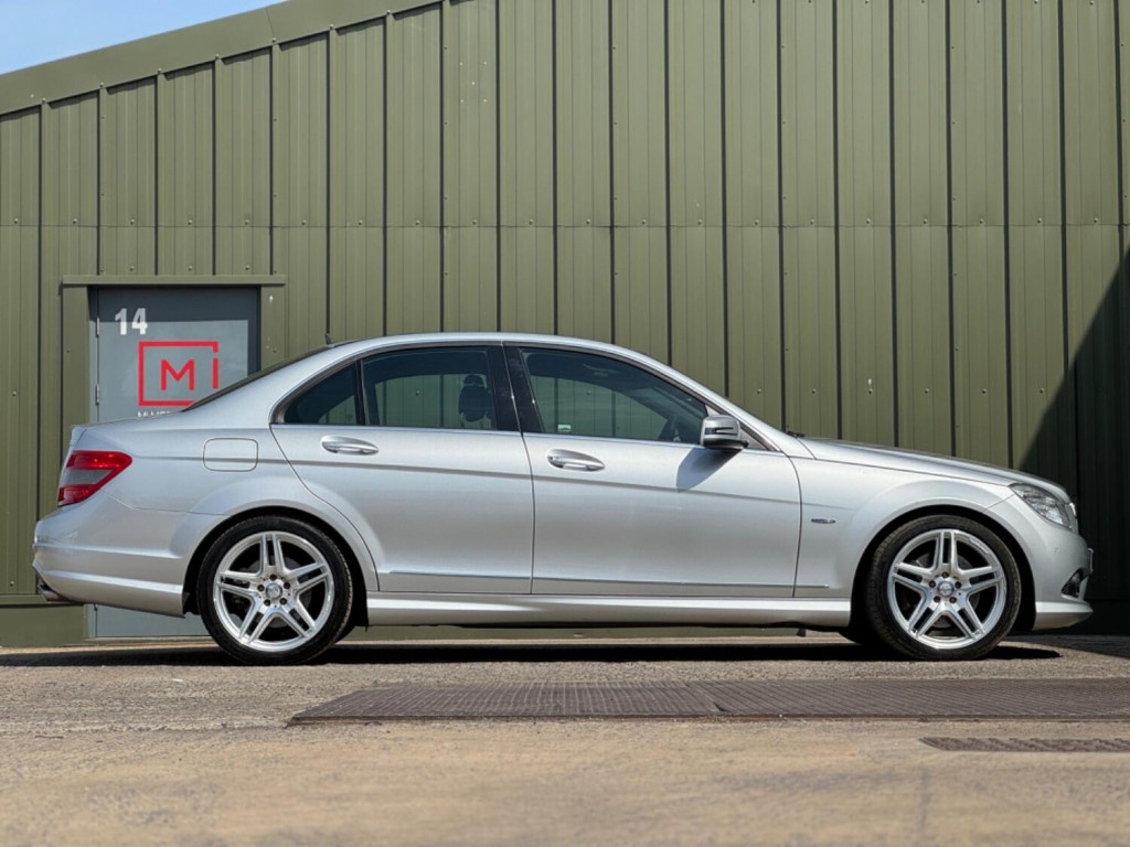 MERCEDES-BENZ C CLASS