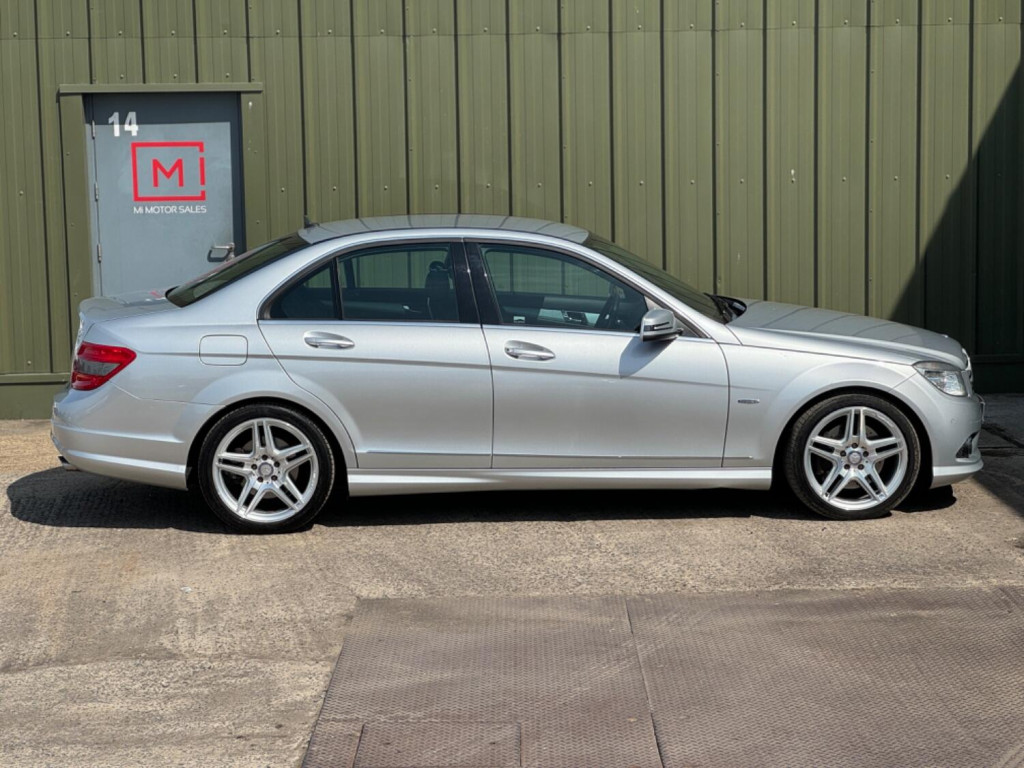 MERCEDES-BENZ C CLASS