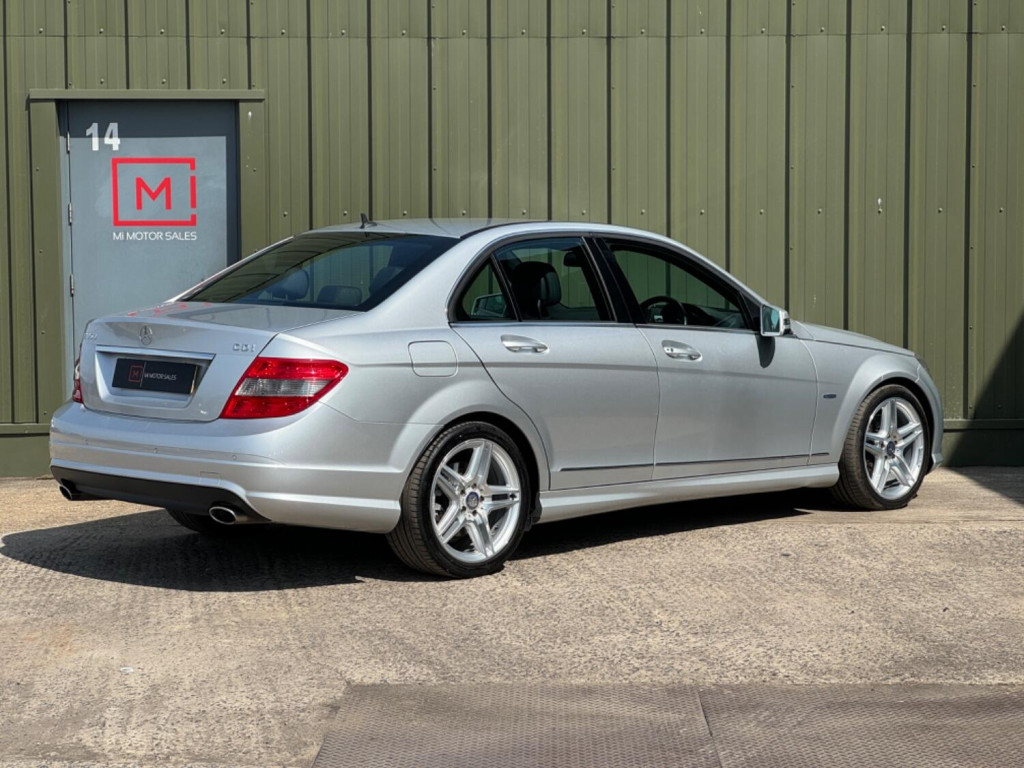 MERCEDES-BENZ C CLASS