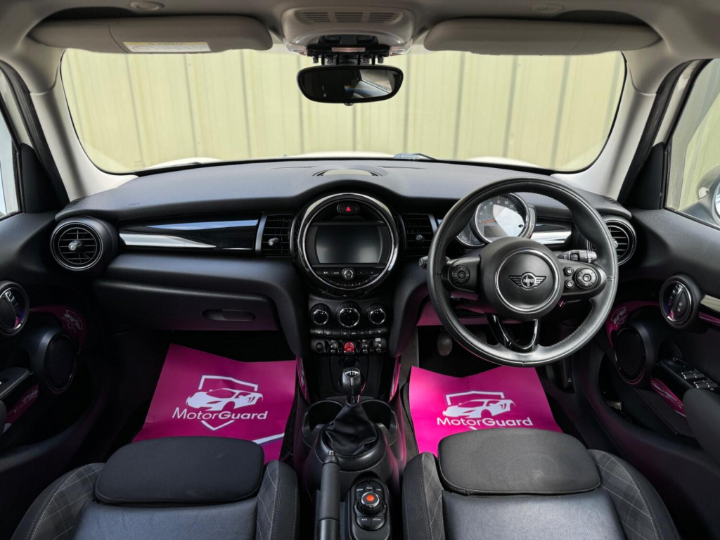 View MINI HATCH 1.5 5-Door Hatch Cooper D