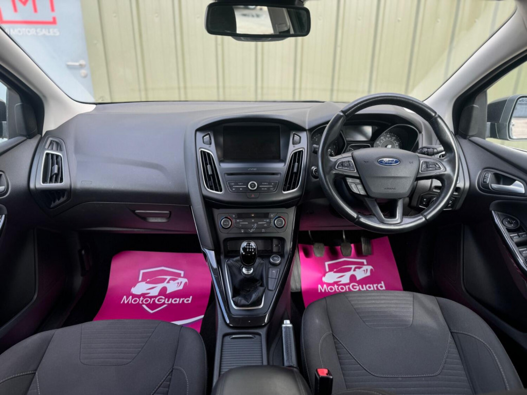 View FORD FOCUS 1.5 TDCi Titanium