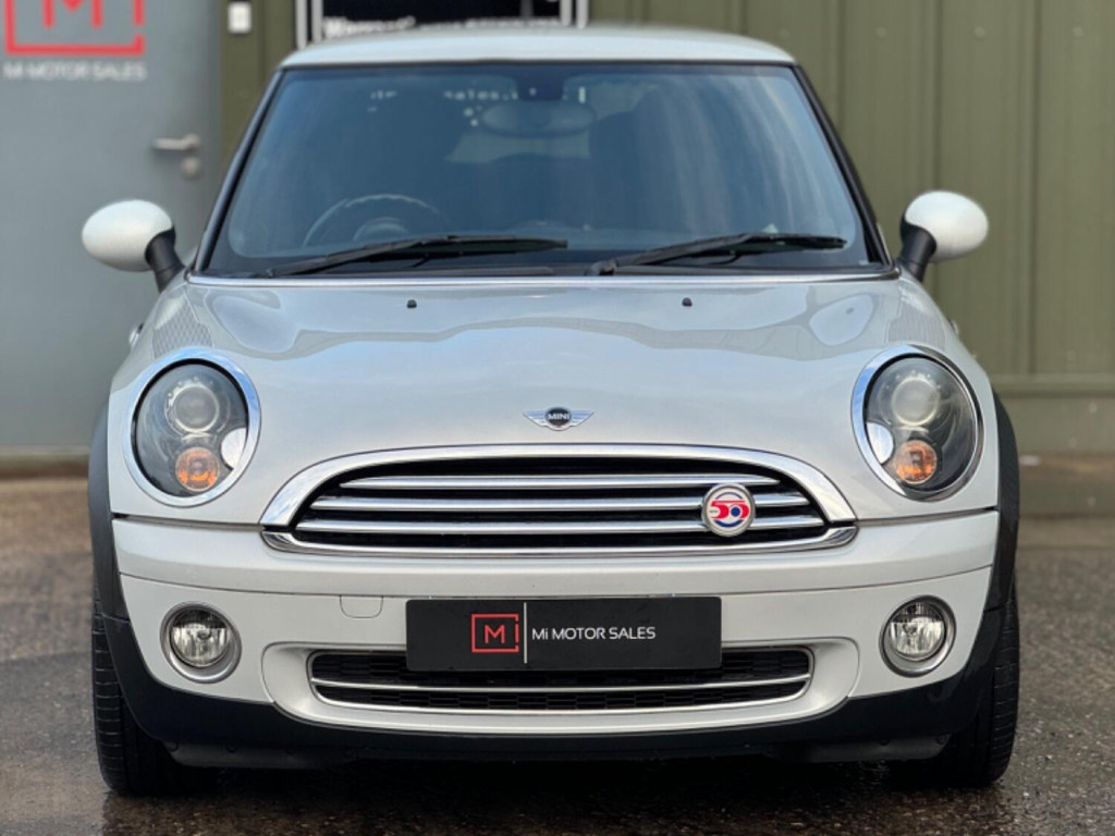 View MINI HATCH 1.6 Cooper Camden Hatch