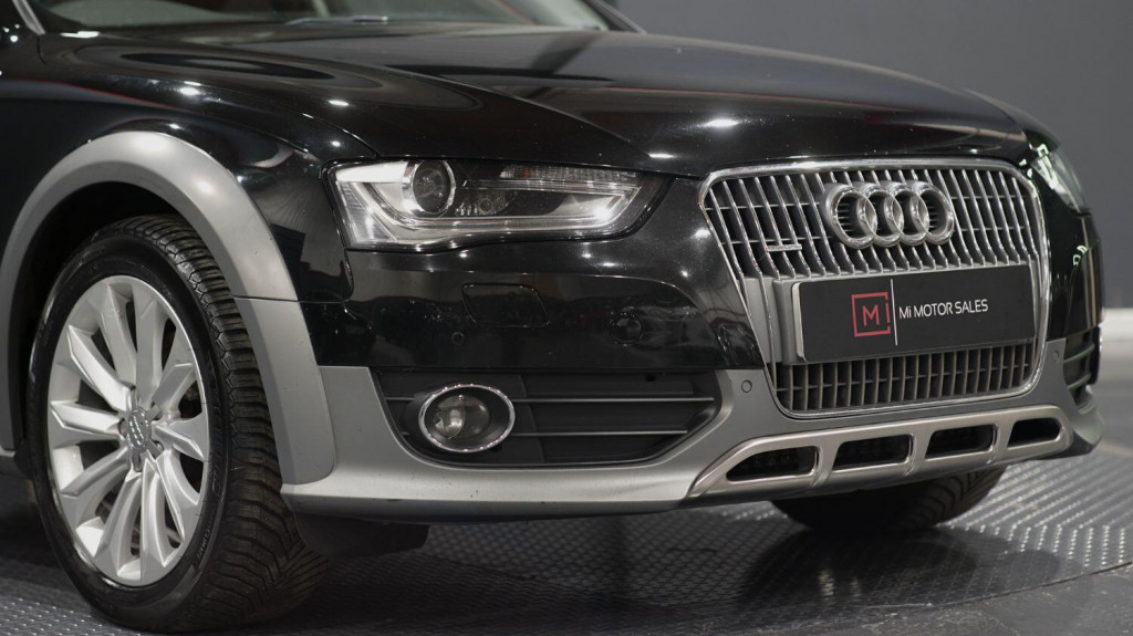 View AUDI A4 ALLROAD 2.0 TDI