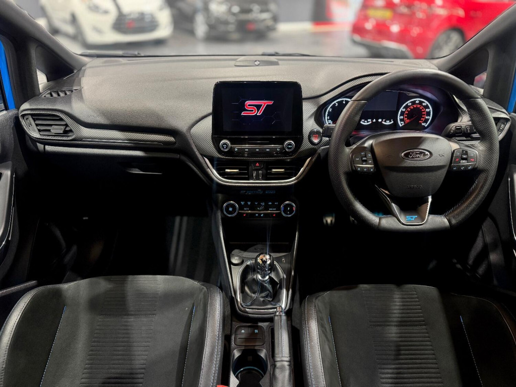 View FORD FIESTA 1.5 Fiesta ST Edition 3 Door 1.5L EcoBoost 200PS FWD 6 Speed Manual