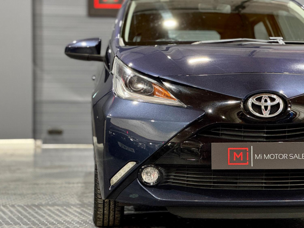 View TOYOTA AYGO 1.0 VVT-i x-pression