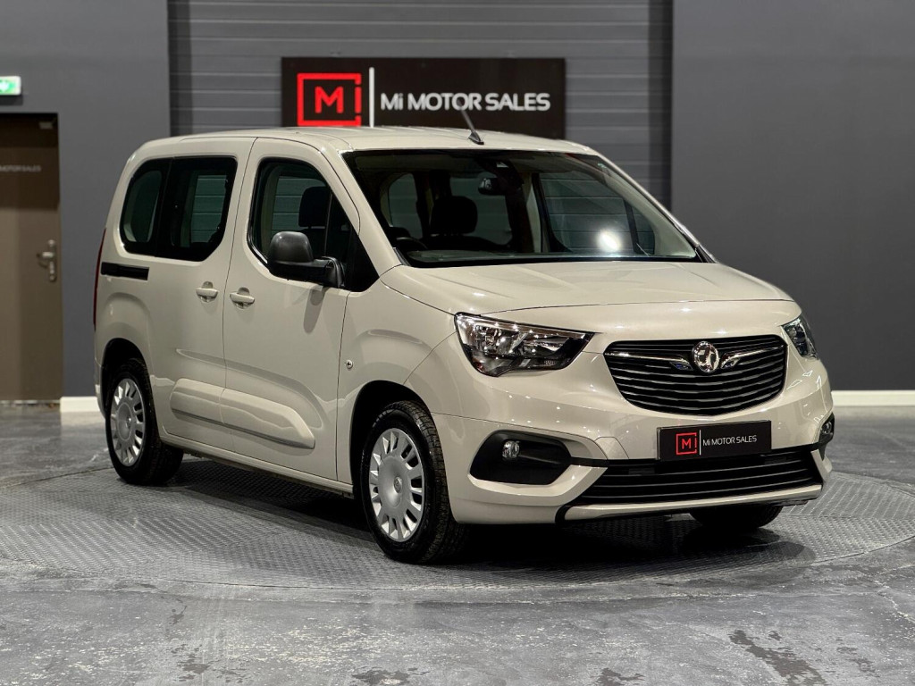 View VAUXHALL COMBO LIFE 1.5 Turbo D BlueInjection Design