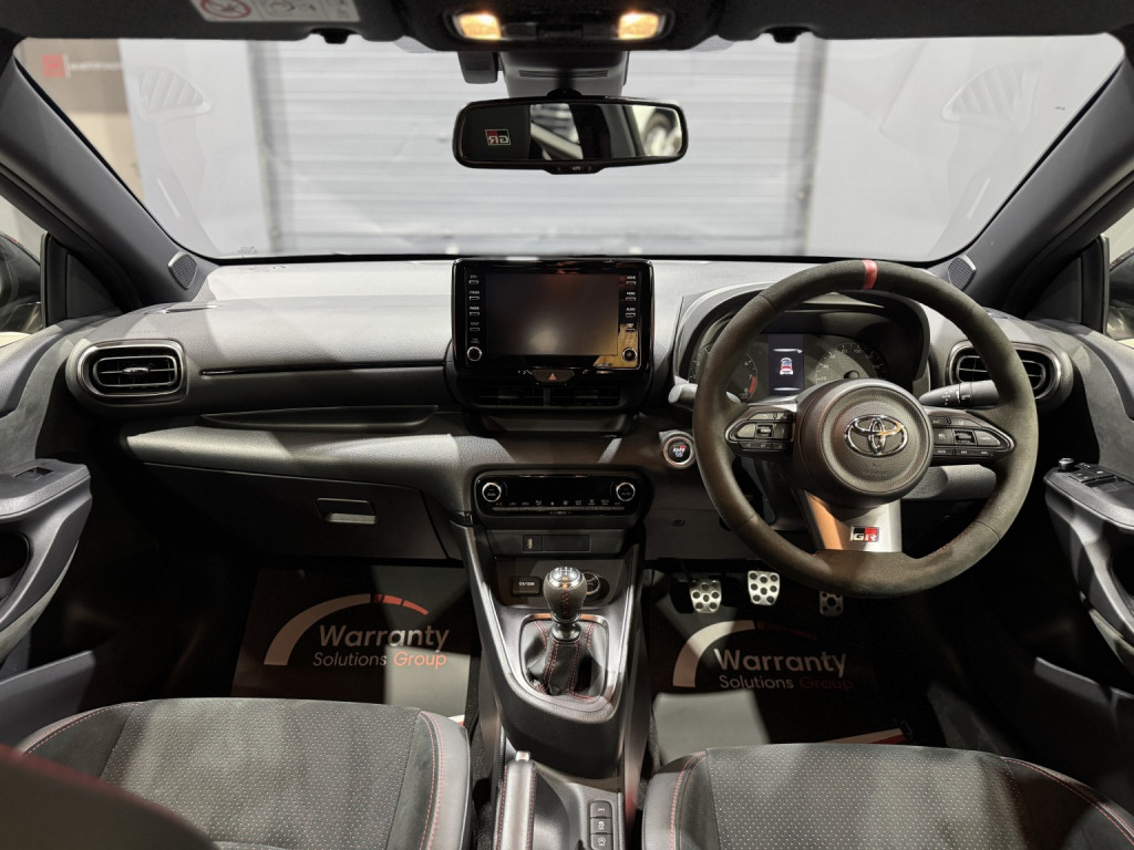 View TOYOTA YARIS 1.6 T GR Circuit