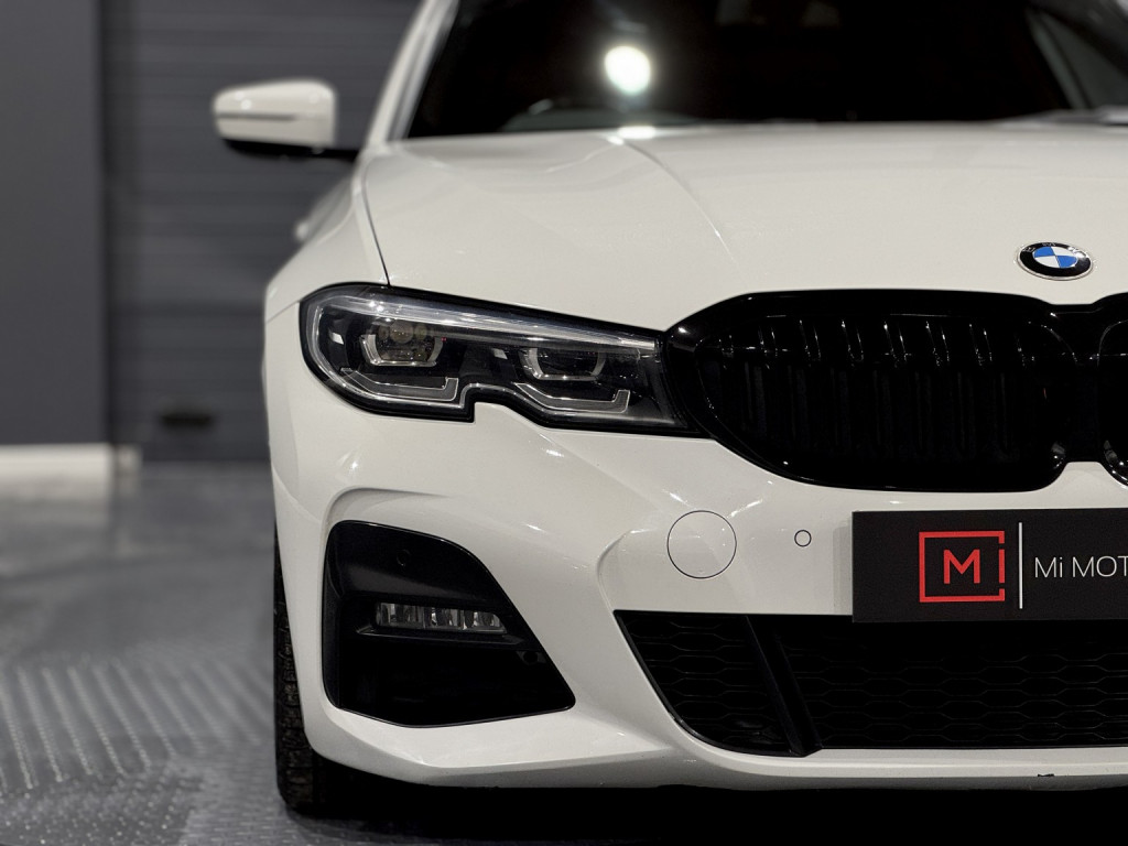 View BMW 3 SERIES 2.0 330i M Sport Saloon