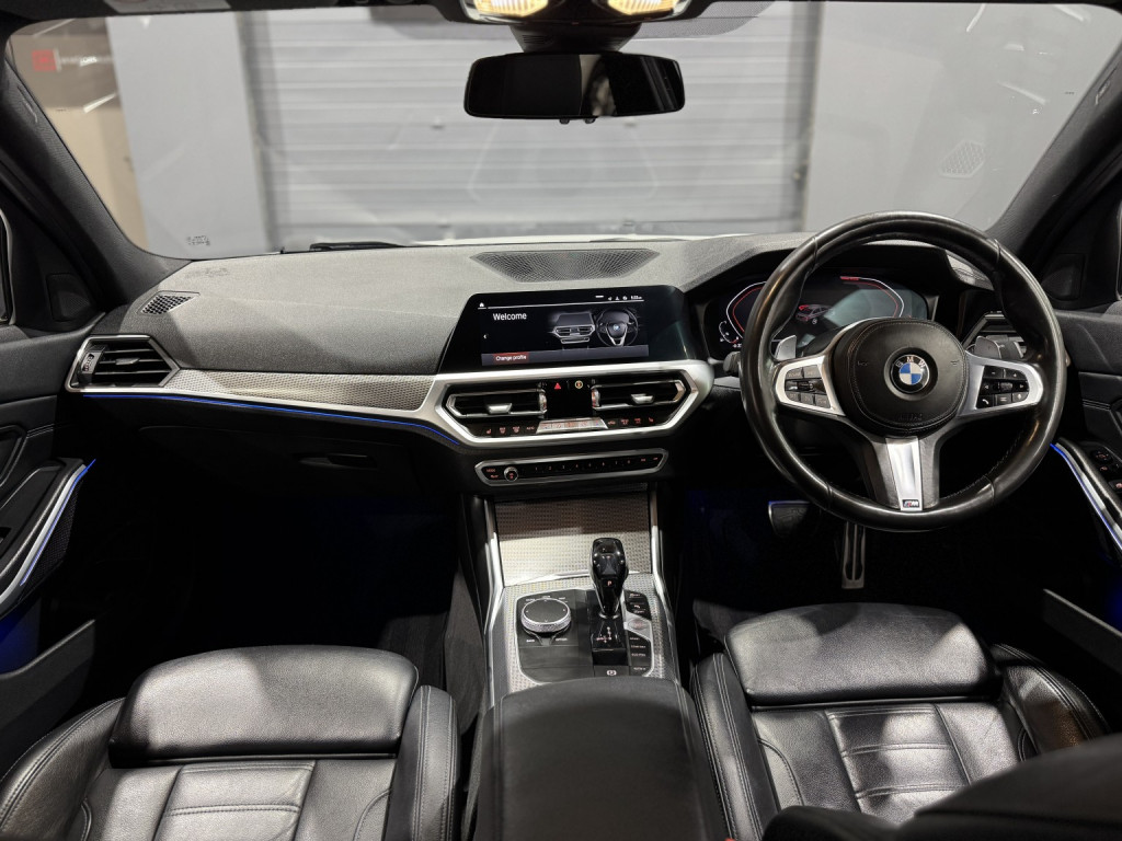 View BMW 3 SERIES 2.0 330i M Sport Saloon