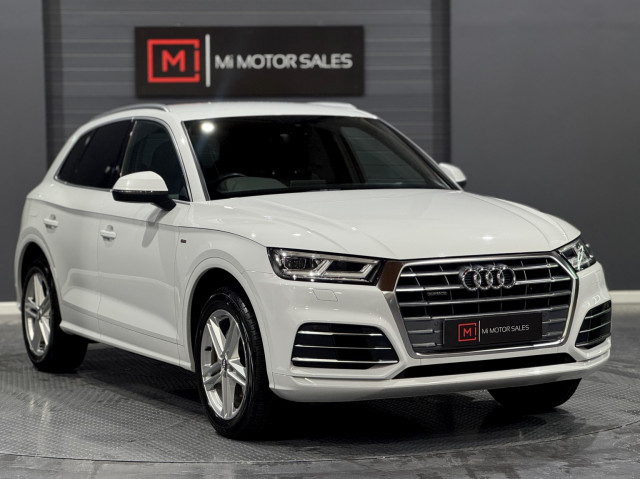 AUDI Q5 2.0 TDI 40 S line