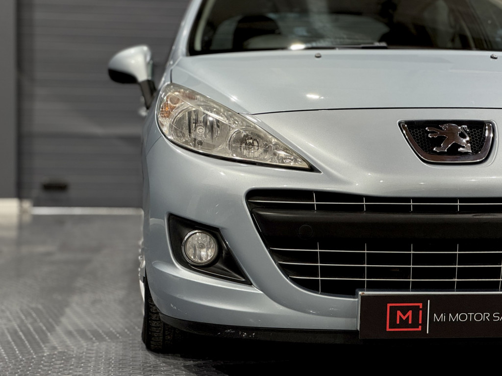 View PEUGEOT 207 1.4 VTi Active