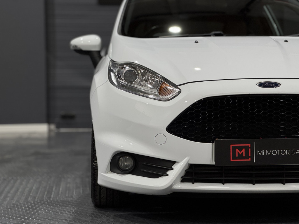 View FORD FIESTA 1.6 T EcoBoost ST-2