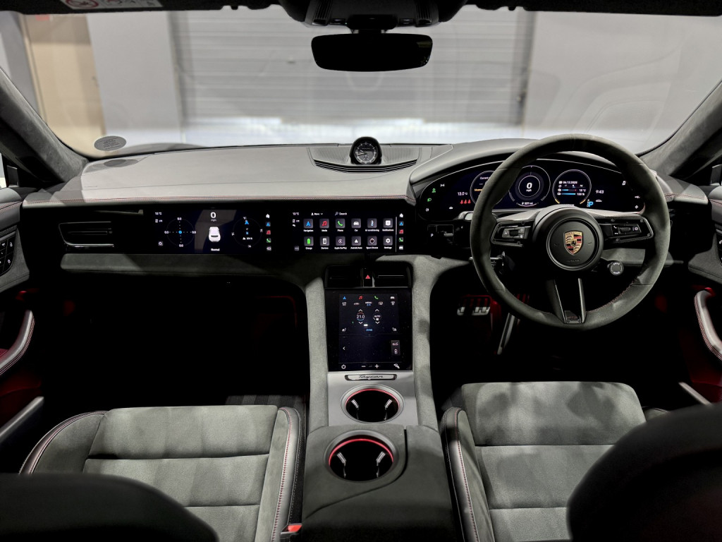 View PORSCHE TAYCAN Performance Plus 93.4kWh GTS