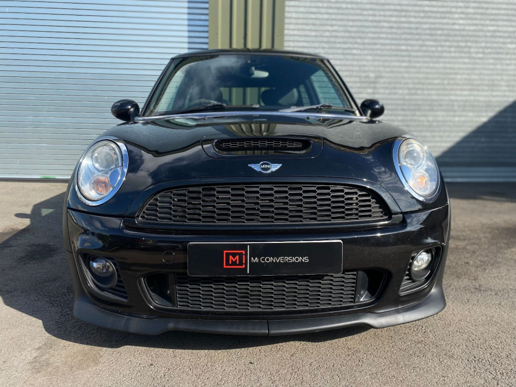 View MINI MINI JOHN COOPER WORKS