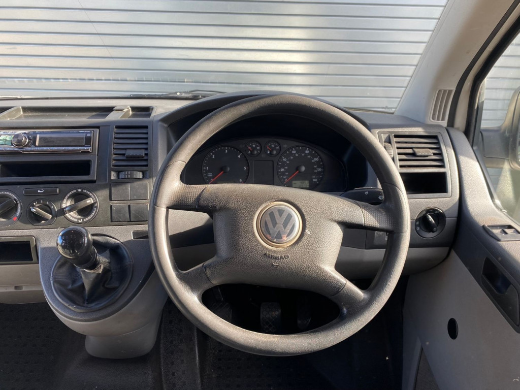 VOLKSWAGEN TRANSPORTER