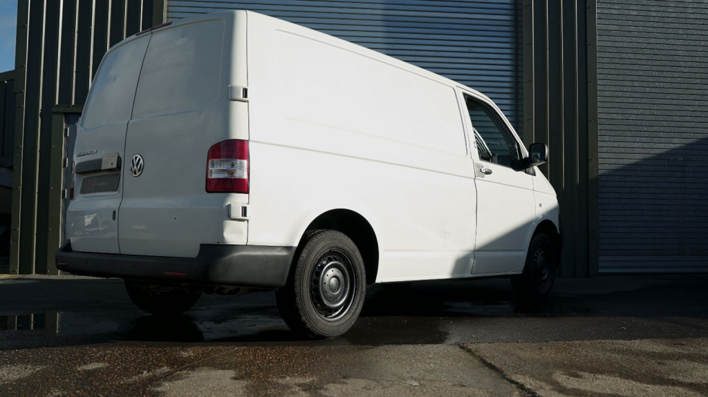 VOLKSWAGEN TRANSPORTER