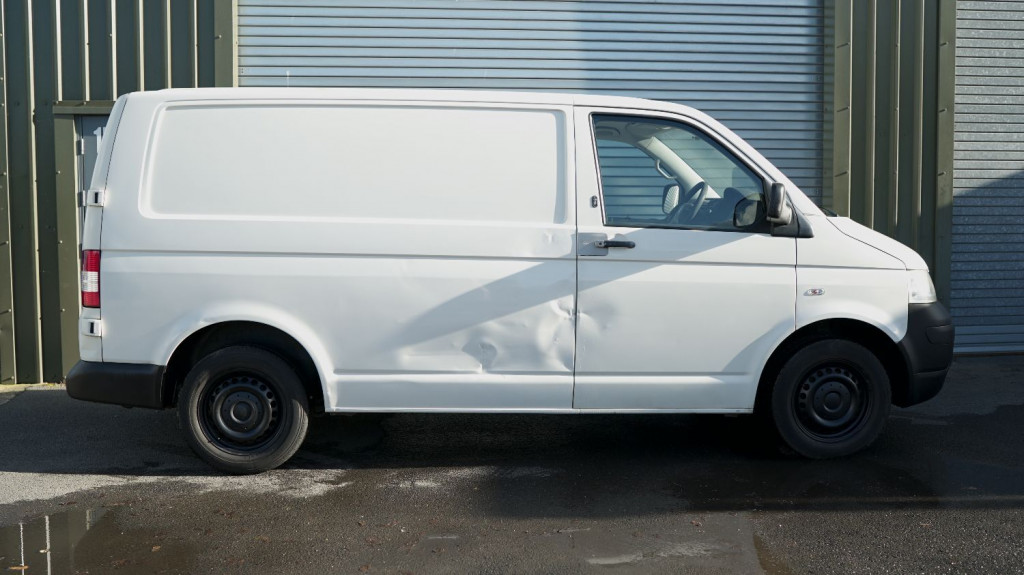 VOLKSWAGEN TRANSPORTER