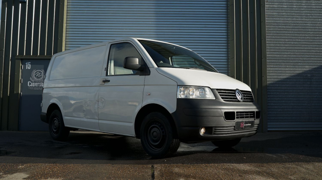 VOLKSWAGEN TRANSPORTER