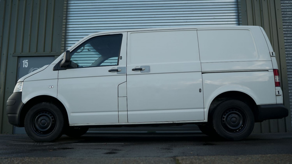 VOLKSWAGEN TRANSPORTER