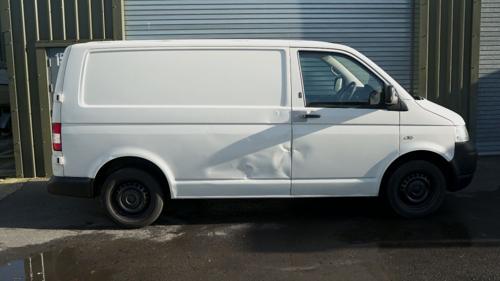 VOLKSWAGEN TRANSPORTER