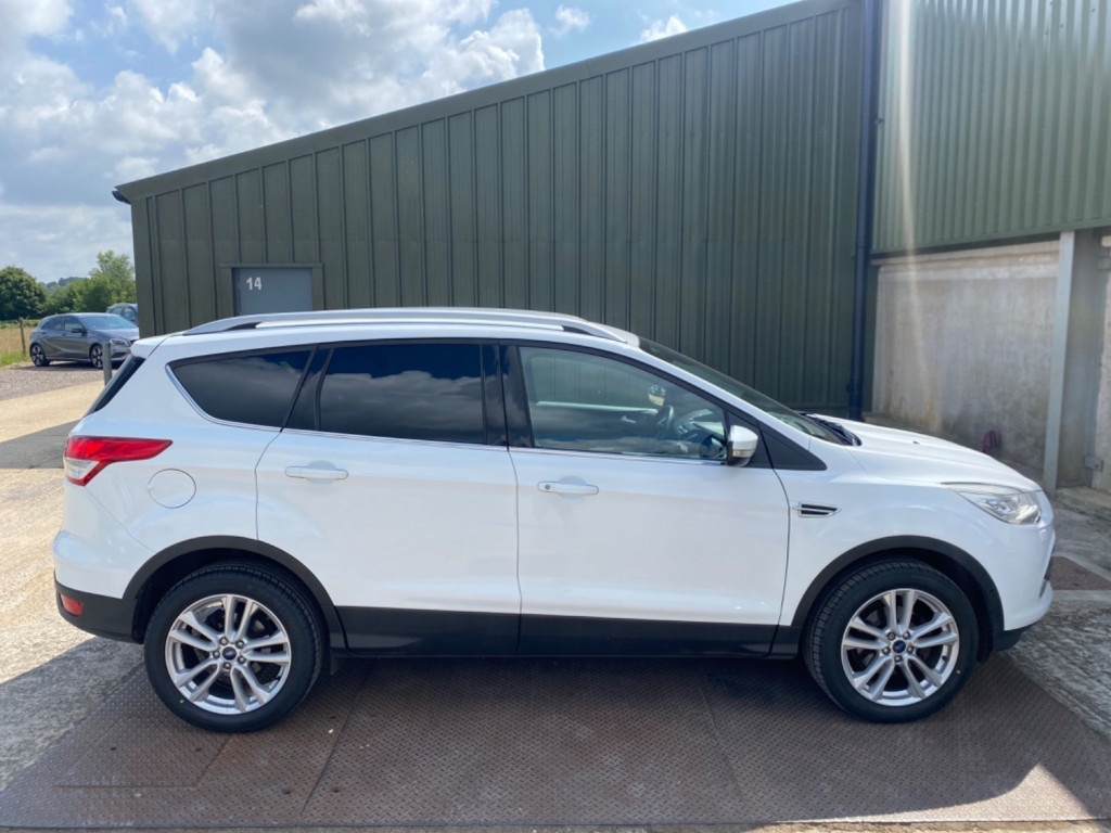 View FORD KUGA TITANIUM X