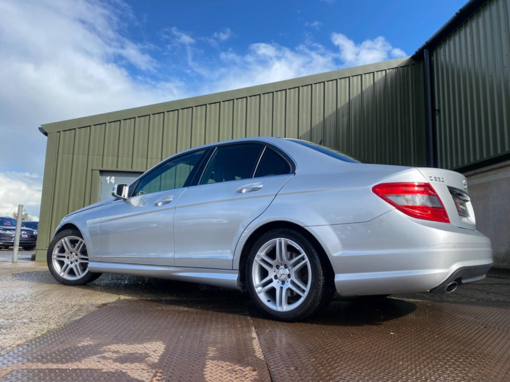 MERCEDES-BENZ C CLASS