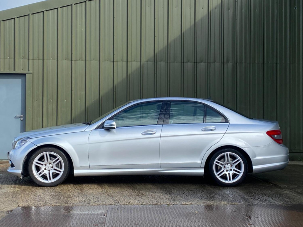 MERCEDES-BENZ C CLASS