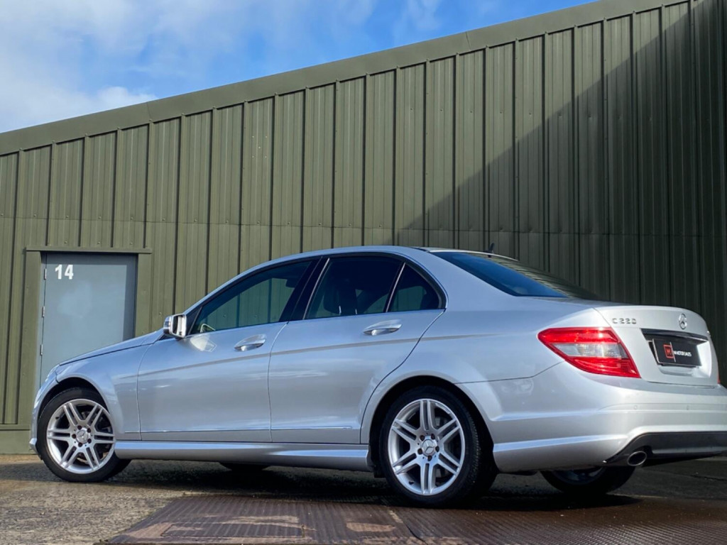 MERCEDES-BENZ C CLASS