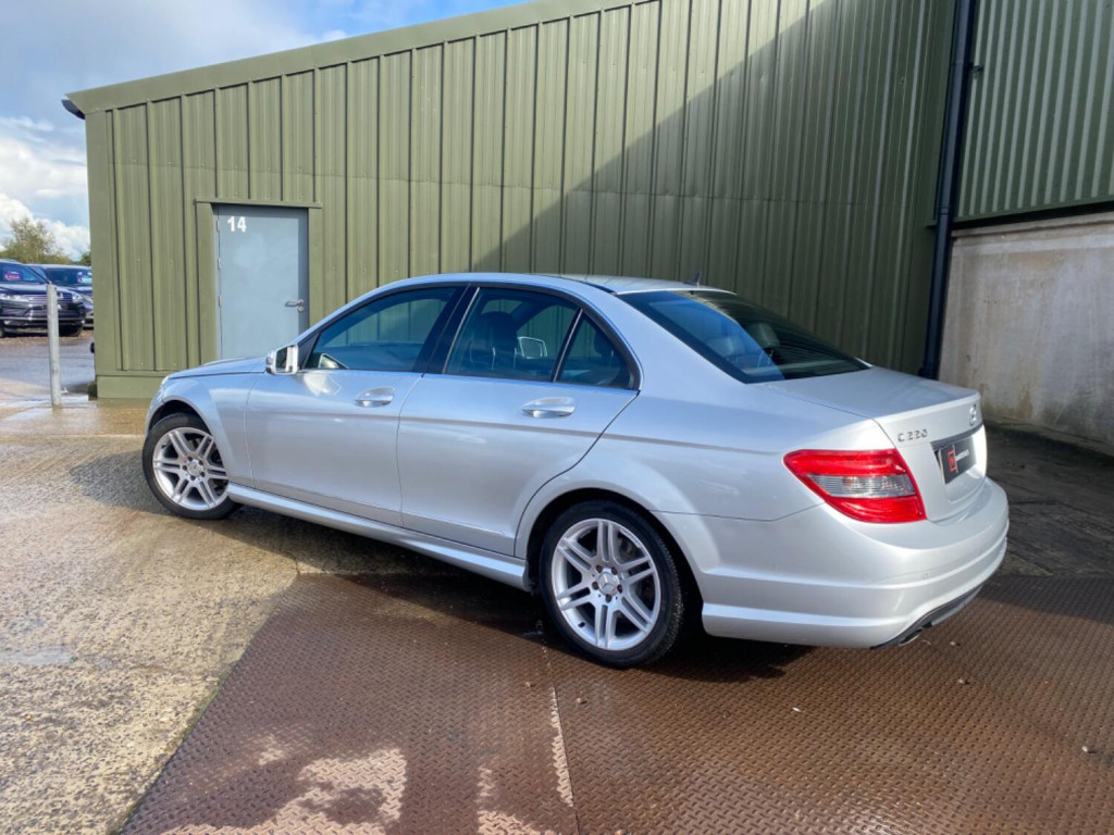 MERCEDES-BENZ C CLASS