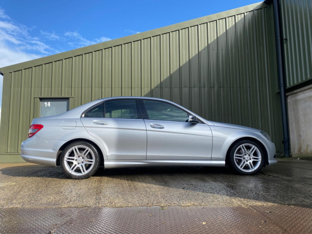 MERCEDES-BENZ C CLASS