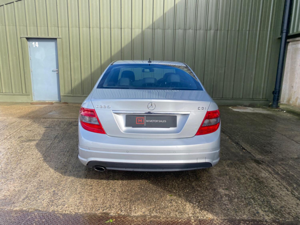 MERCEDES-BENZ C CLASS