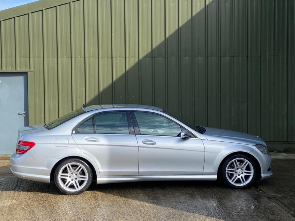 MERCEDES-BENZ C CLASS