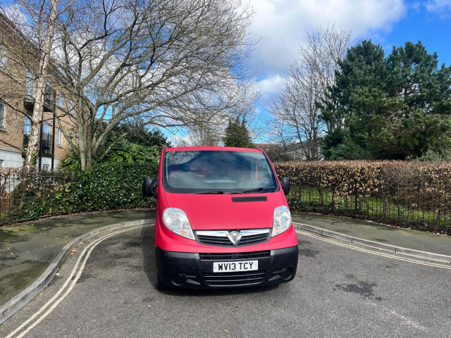 VAUXHALL VIVARO