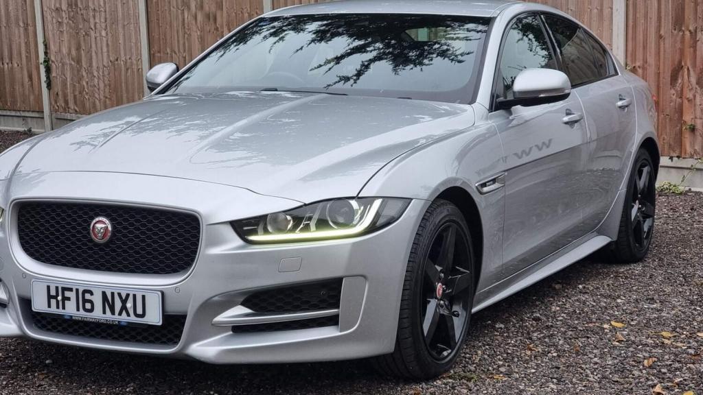JAGUAR XE