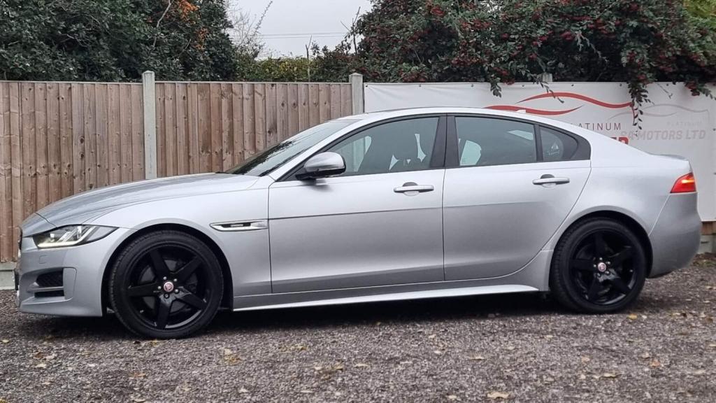JAGUAR XE