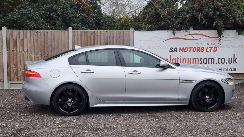 JAGUAR XE