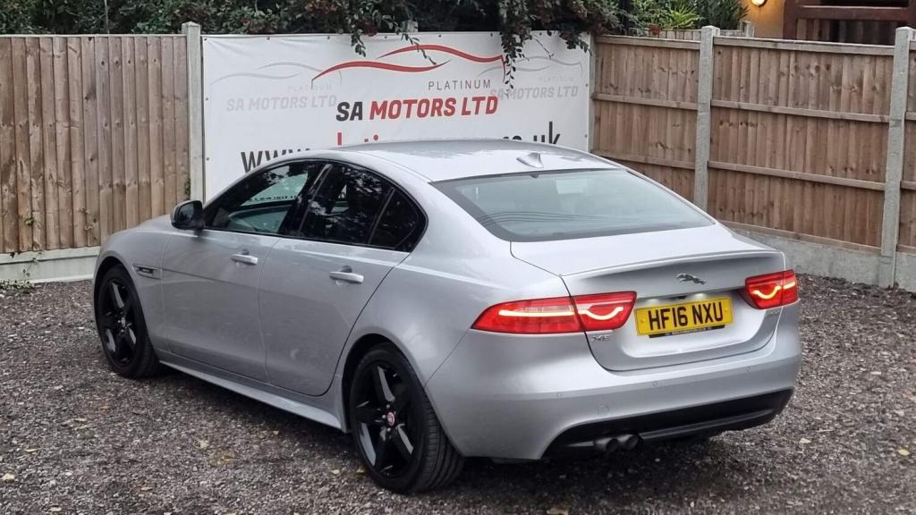 JAGUAR XE